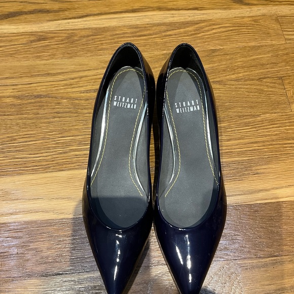 stuart weitzman 50 PUMP in size of 6 - Picture 9 of 10